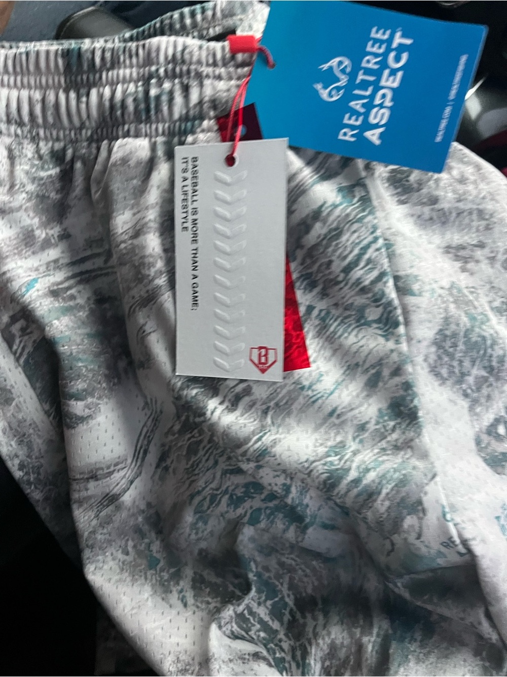 Realtree Men's Gray & Teal Camo Athletic Shorts